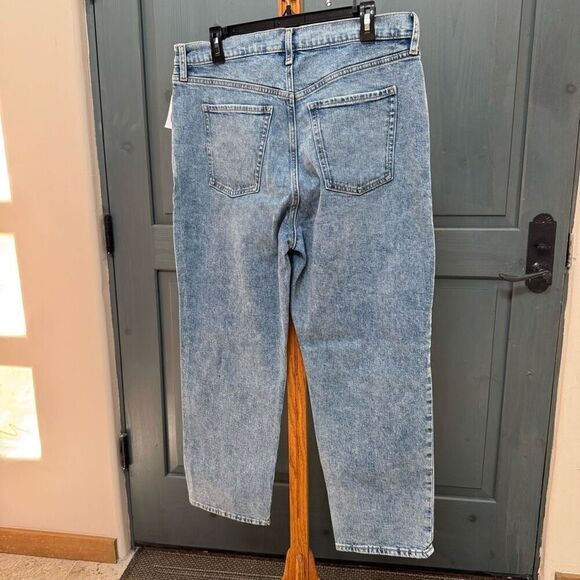 NWT Old Navy sky high straight jeans 14 - Picture 2 of 6